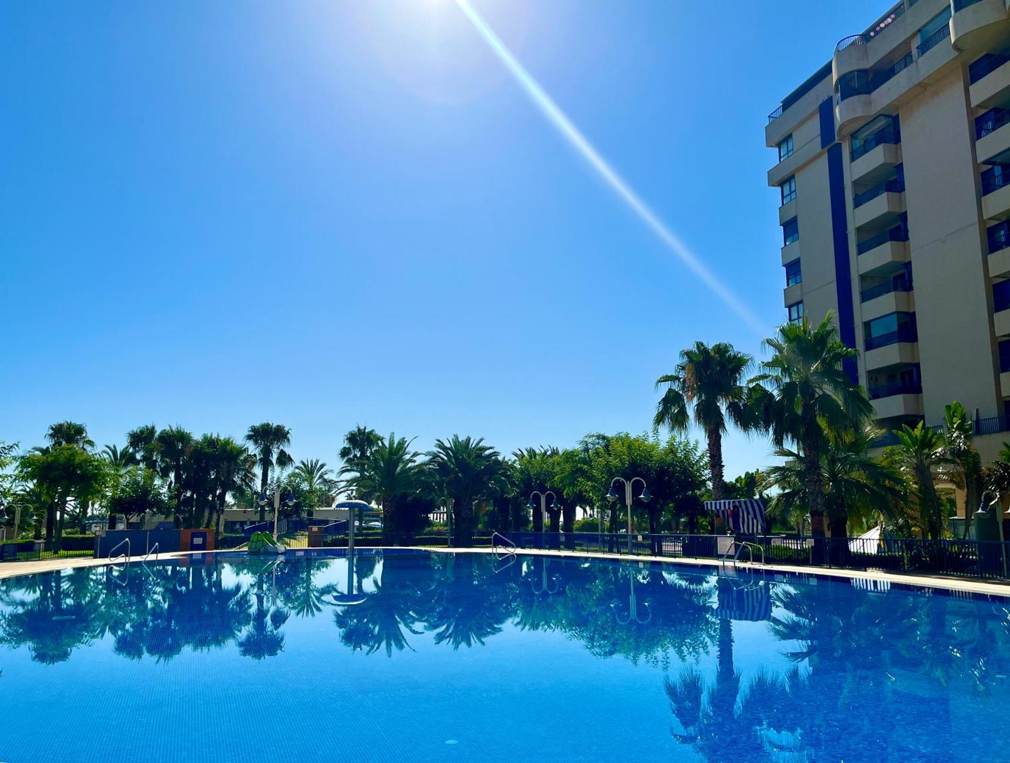 Blue Beach Apartment+Oceanview+Private Parking فالنسيا المظهر الخارجي الصورة